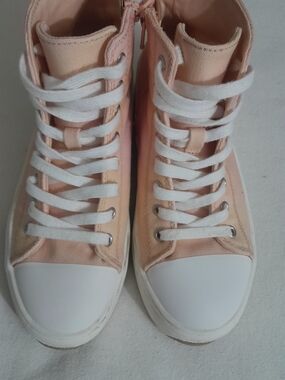 Kids High-Top Canvas Sneakers in Light Pink - Lace-Up Comfort